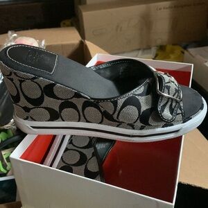 Women’s Vintage Black Size 7.5 Coach Wedge Y2K